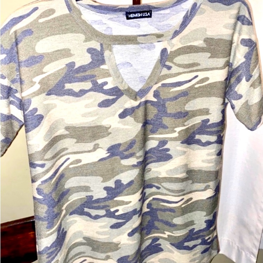 Heimish USA Camo Keyhole Top